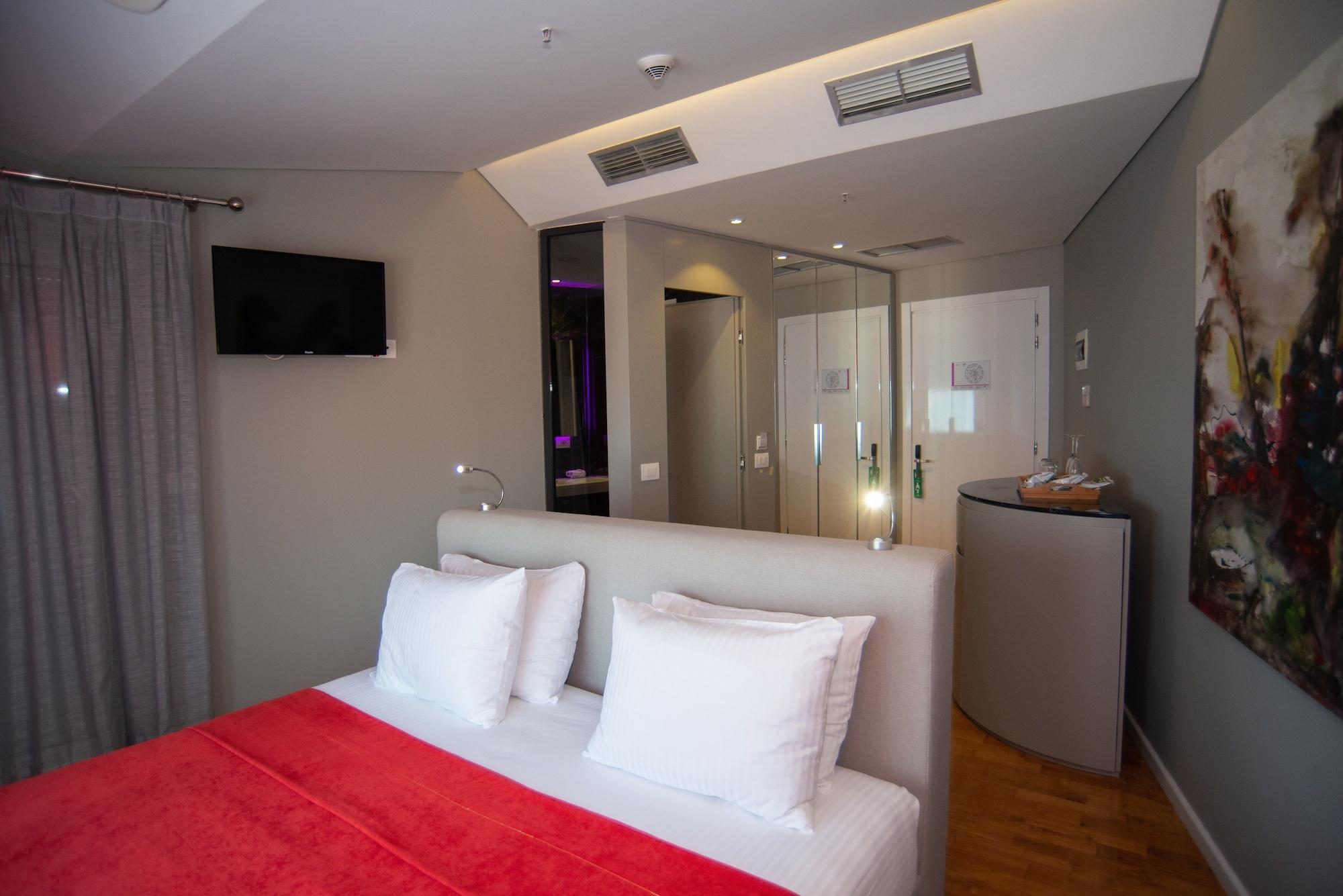 Bougainville Bay Hotel Sarandë